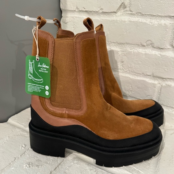 Sam Edelman lug sole boots - Picture 2 of 4